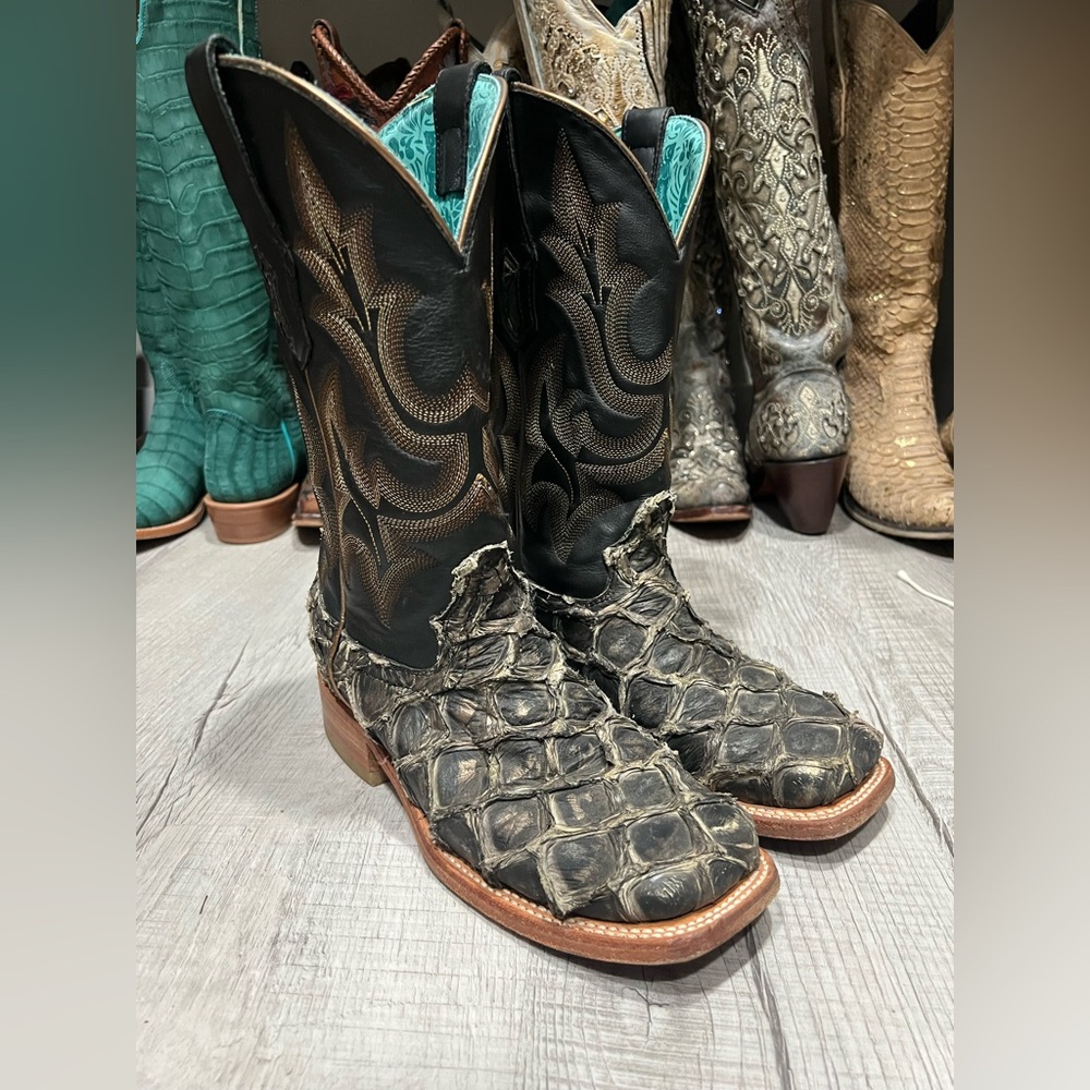 Corral Wms Fish Boots Size 7 1/2